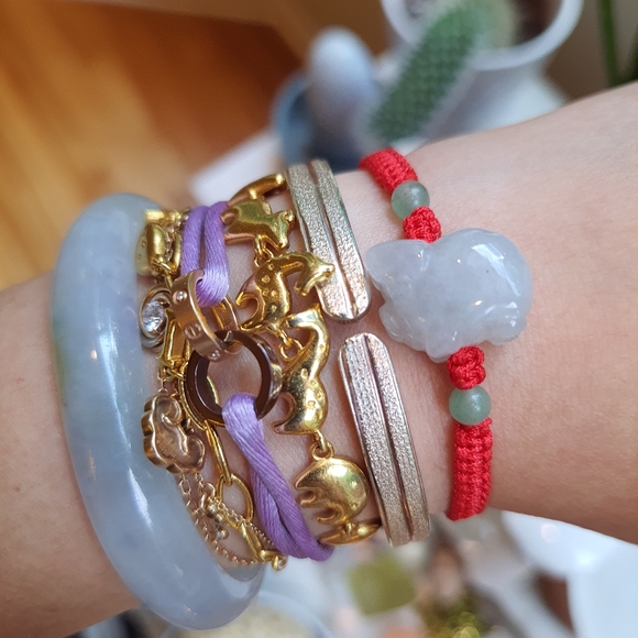 Natural Pig Jadeite Jade Red String Bracelet - Picture 10 of 11